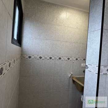 Apartamento em Praia Grande, bairro Tupi