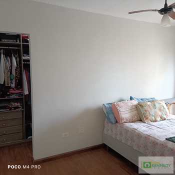 Apartamento em Praia Grande, bairro Ocian