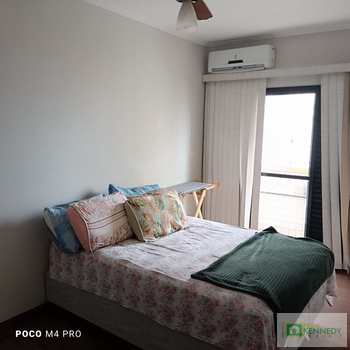 Apartamento em Praia Grande, bairro Ocian
