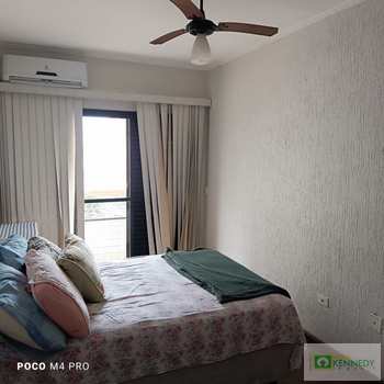 Apartamento em Praia Grande, bairro Ocian