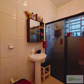Casa em Praia Grande, bairro Mirim