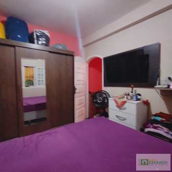 Casa em Praia Grande, bairro Mirim