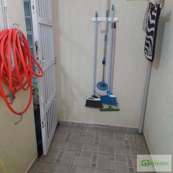 Casa de Condomínio em Praia Grande, bairro Nova Mirim