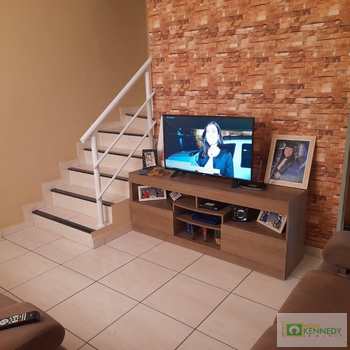 Casa de Condomínio em Praia Grande, bairro Nova Mirim