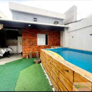 Casa em Praia Grande, bairro Ocian