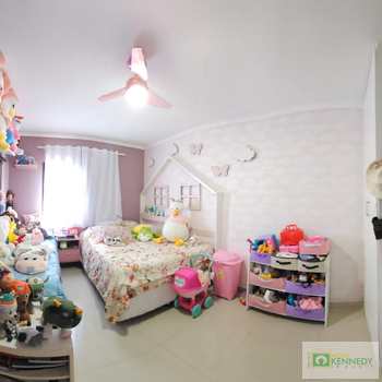 Apartamento em Praia Grande, bairro Canto do Forte