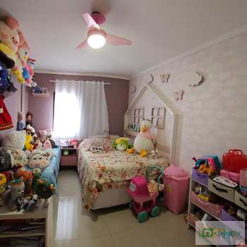 Apartamento em Praia Grande, bairro Canto do Forte