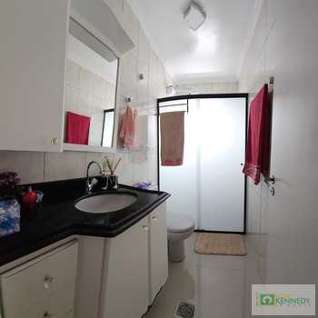 Apartamento em Praia Grande, bairro Canto do Forte