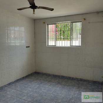 Sobrado de Vila em Praia Grande, bairro Tupi