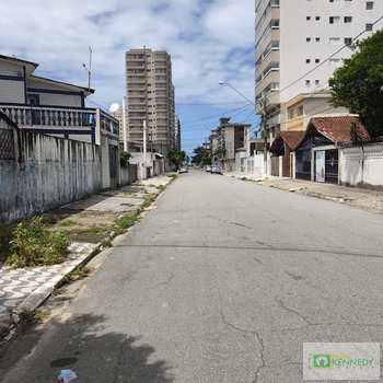 Sobrado de Vila em Praia Grande, bairro Tupi