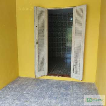 Sobrado de Vila em Praia Grande, bairro Tupi