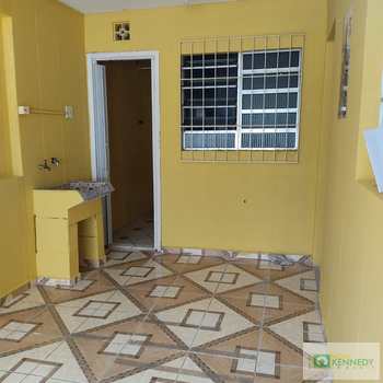 Sobrado de Vila em Praia Grande, bairro Tupi
