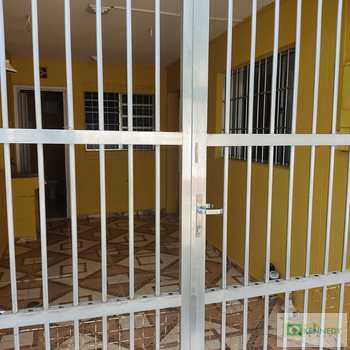 Sobrado de Vila em Praia Grande, bairro Tupi
