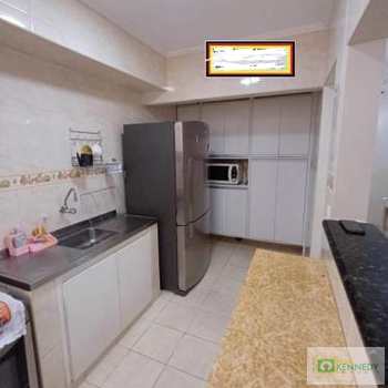 Apartamento em Praia Grande, bairro Canto do Forte
