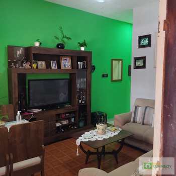 Casa em Praia Grande, bairro Ocian