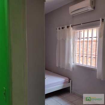 Casa em Praia Grande, bairro Ocian