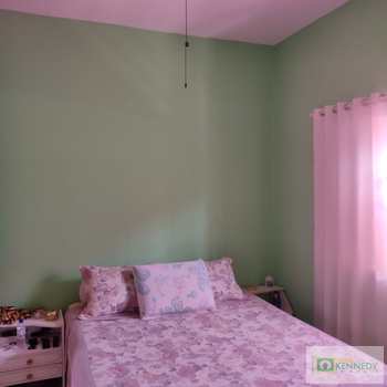 Casa em Praia Grande, bairro Ocian