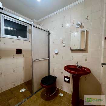 Apartamento em Praia Grande, bairro Boqueirão