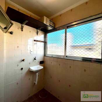 Apartamento em Praia Grande, bairro Boqueirão