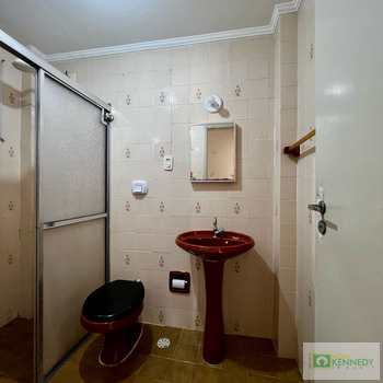 Apartamento em Praia Grande, bairro Boqueirão