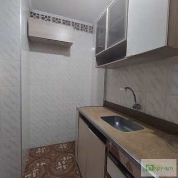 Kitnet em Praia Grande, bairro Ocian