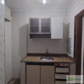 Kitnet em Praia Grande, bairro Ocian
