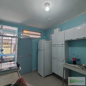 Kitnet em Praia Grande, bairro Mirim