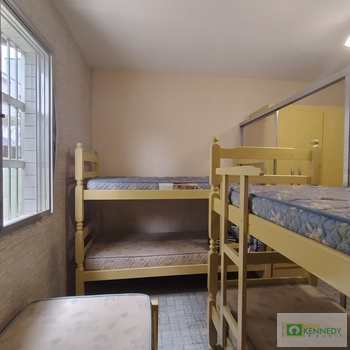 Kitnet em Praia Grande, bairro Mirim