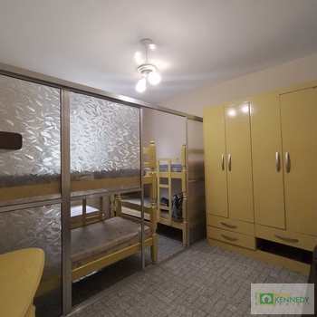 Kitnet em Praia Grande, bairro Mirim