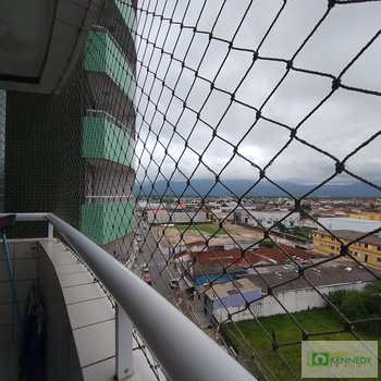 Apartamento em Praia Grande, bairro Ocian