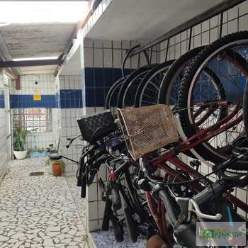 Kitnet em Praia Grande, bairro Ocian