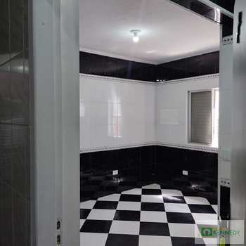 Kitnet em Praia Grande, bairro Ocian