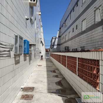 Kitnet em Praia Grande, bairro Ocian