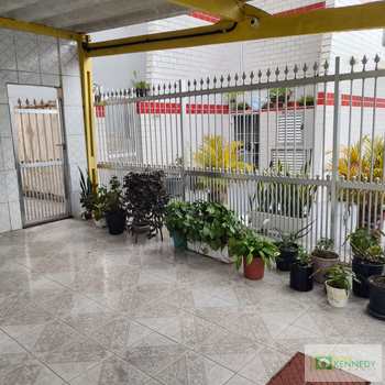 Kitnet em Praia Grande, bairro Ocian