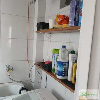 Kitnet em Praia Grande, bairro Boqueirão