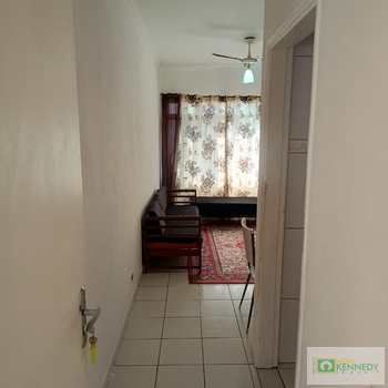 Apartamento em Praia Grande, bairro Tupi
