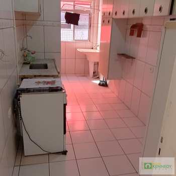 Apartamento em Praia Grande, bairro Tupi