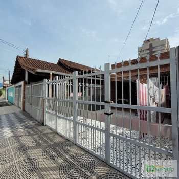 Casa em Praia Grande, bairro Ocian