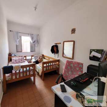 Casa em Praia Grande, bairro Ocian