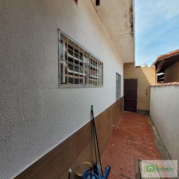 Casa em Praia Grande, bairro Ocian