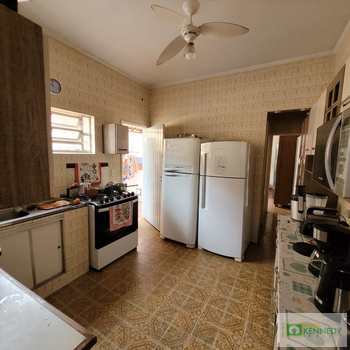 Casa em Praia Grande, bairro Ocian