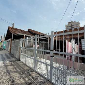 Casa em Praia Grande, bairro Ocian