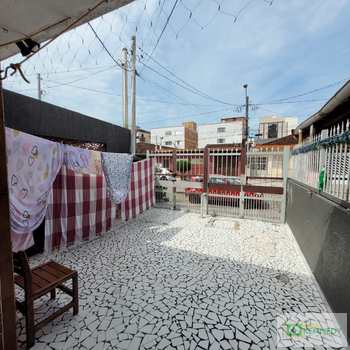 Casa em Praia Grande, bairro Ocian