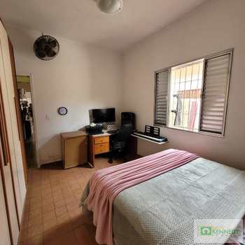 Casa em Praia Grande, bairro Ocian