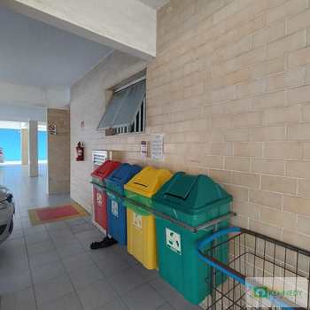 Apartamento em Praia Grande, bairro Canto do Forte