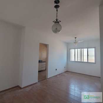 Apartamento em Praia Grande, bairro Canto do Forte
