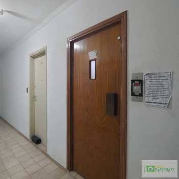Apartamento em Praia Grande, bairro Canto do Forte