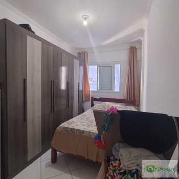 Apartamento em Praia Grande, bairro Caiçara
