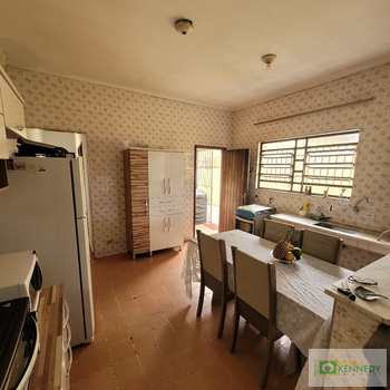 Casa em Praia Grande, bairro Caiçara