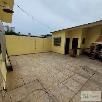 Casa em Praia Grande, bairro Caiçara
